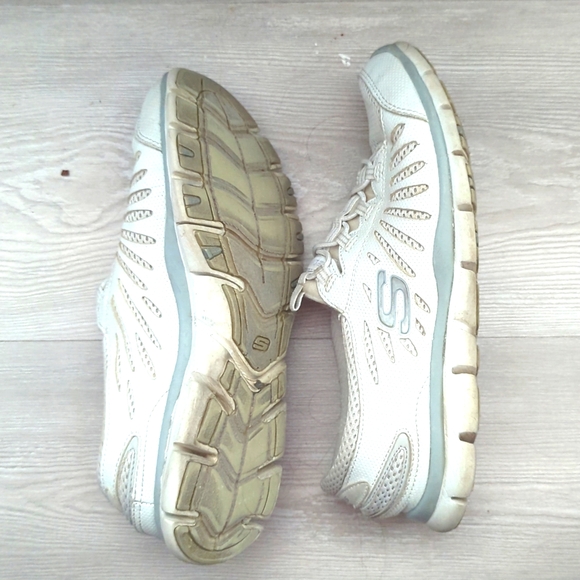 Skechers flex white women's slipon shoes - Picture 2 of 5